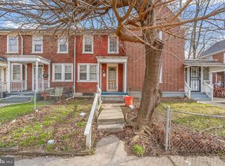 1070 Niagara Rd, Camden, NJ 08104