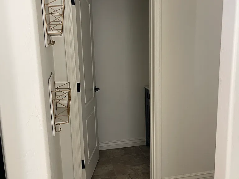 1062 S Agnes Ln — Photo 24