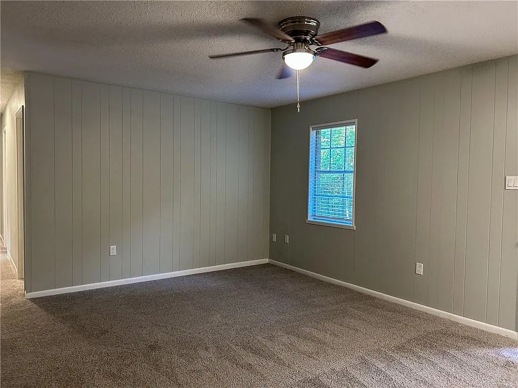 3 bed, 2.0 bath, 1458 sqft, $1,500 — Photo 3