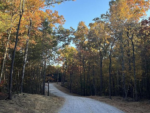 4th image of 105 Cherokee Path