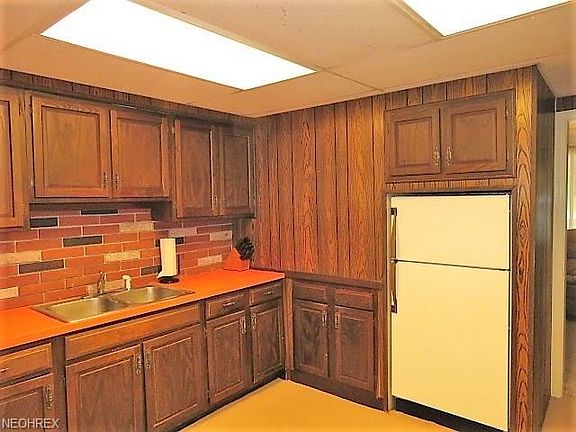 3rd image of 978 Stevens Blvd