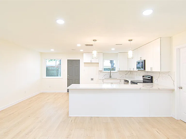 13619 Elm Ct — Photo 7