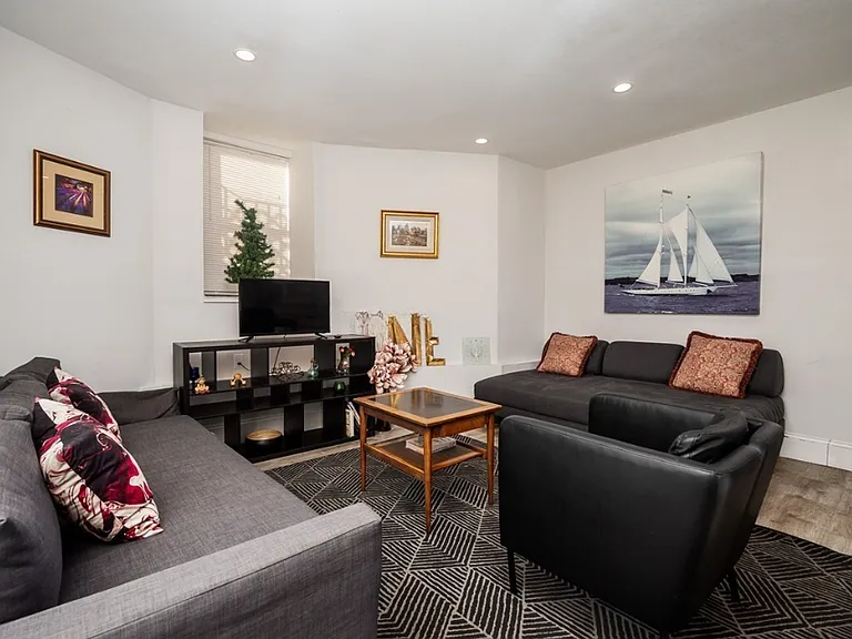 2 Buckley Ave #1F — Photo 5