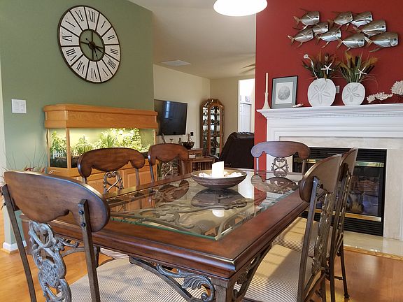 2nd image of 1719 Wisteria Way