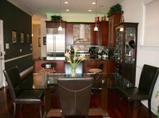 842 W Grace St APT 4, Chicago, IL 60613