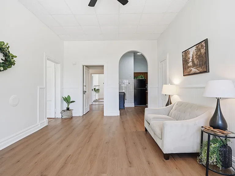 405 Perry Ave #2 — Photo 12