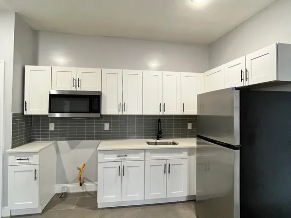 131 Monticello Avenue image 8 of 27