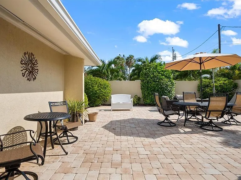 327 Avenida Milano — Photo 50