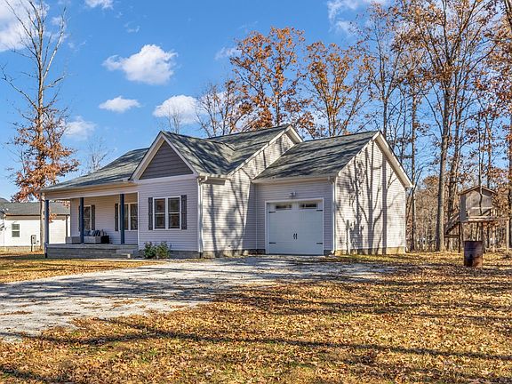 2nd image of 371 McElhiney Rd