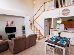 713 Cobblestone Way, Shakopee, MN 55379