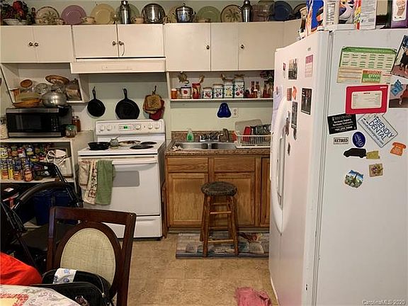 4th image of 1255 Hudson Ave
