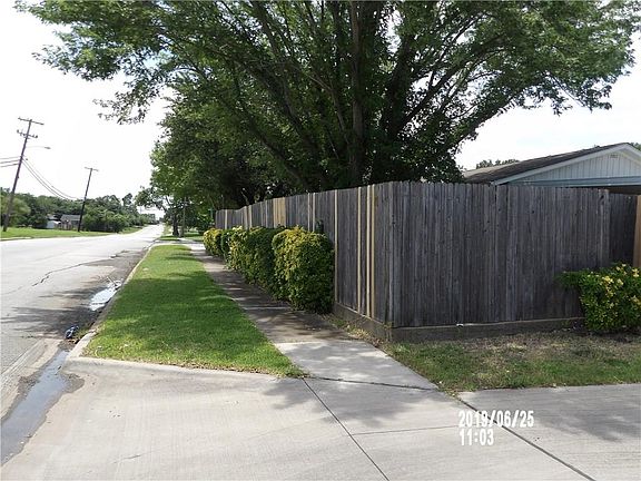 4th image of 2901 Nelson Dr