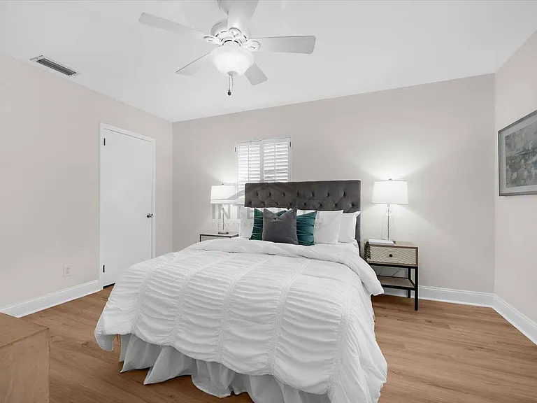 3315 W Beaumont St — Photo 44