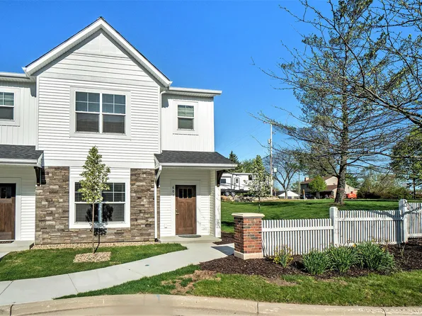 601 Bedford Falls Dr NW Unit 79, Sparta, MI 49345