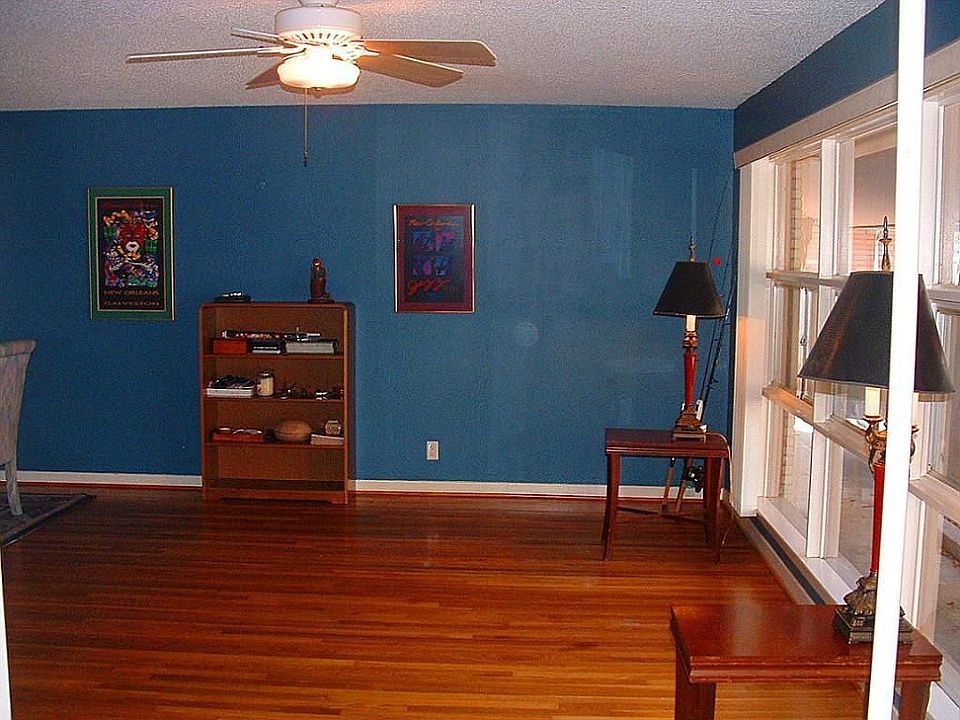 2nd image of 9775 Westview Dr