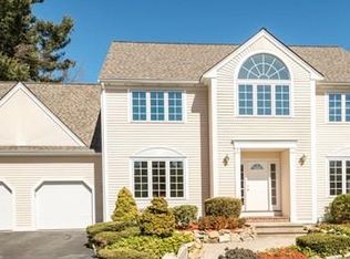 8 Bridle Path Dr, Northborough, MA 01532