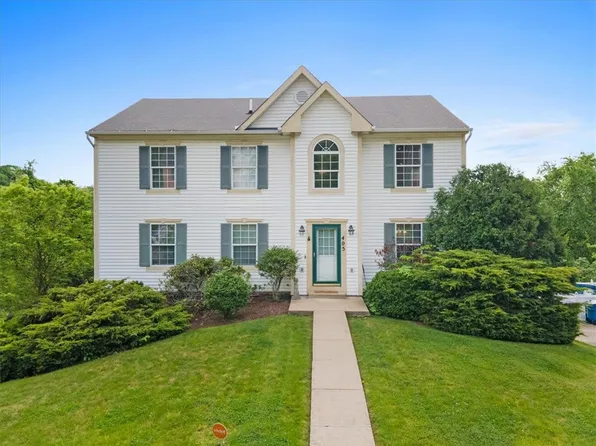 405 Lynn Ann Dr, New Kensington, PA 15068