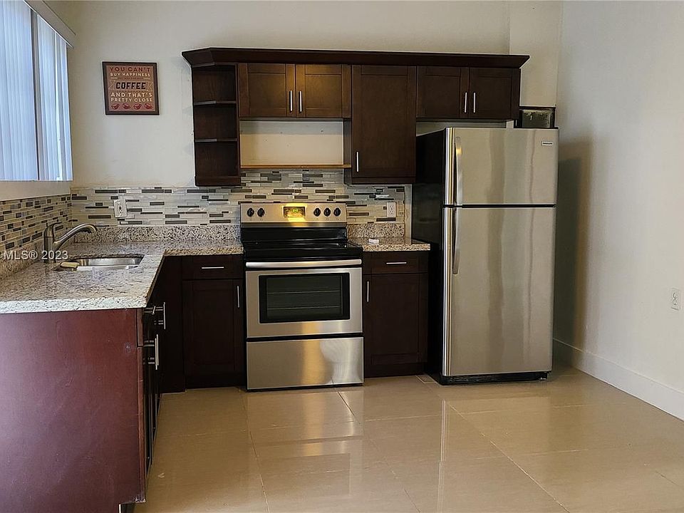 1st image of 701 Columbus Pkwy #2B