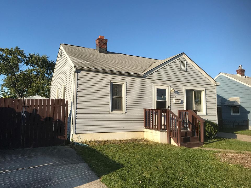 1st image of 19105 Florida St
