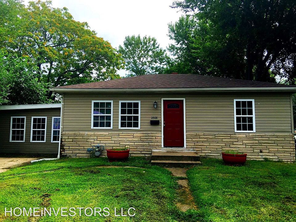 1st image of 2928 Warren Ave