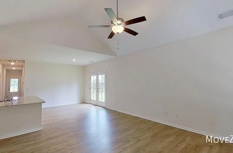 32 Shamrock Ln — Photo 8