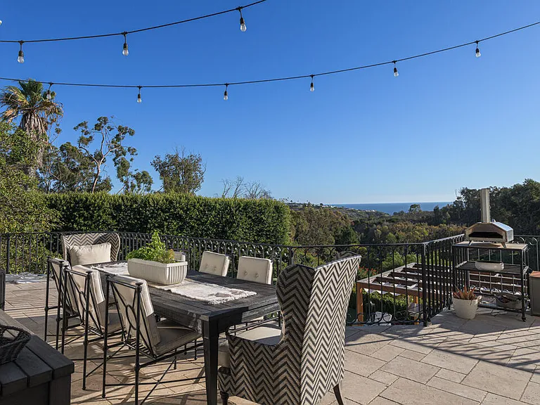 6110 Merritt Dr — Photo 12