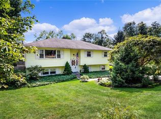 6 Pouting Rock Rd, Mahopac, NY 10541