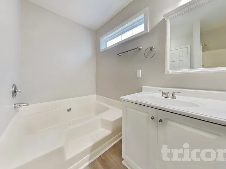 800 Chaney Woods Dr — Photo 8