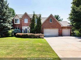4971 Foxborough Ct, Bettendorf, IA 52722