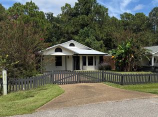 424 Palmetto Ct, Gulf Shores, AL 36542