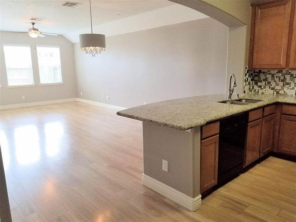 1st image of 13006 Jasmine Park Ln