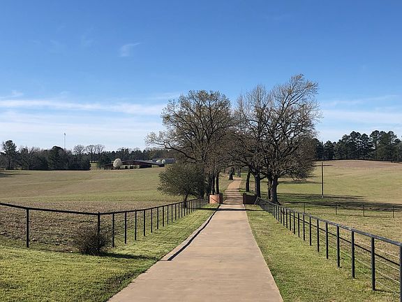 5th image of 1501 County Road 3300