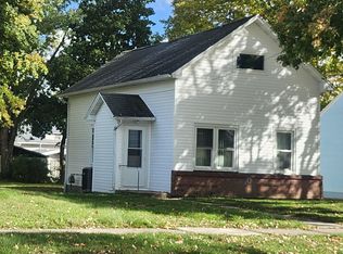 130 S Elm Ave, Gillett, WI 54124