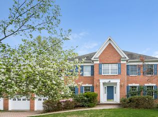 49 Merrill Dr, Mahwah, NJ 07430