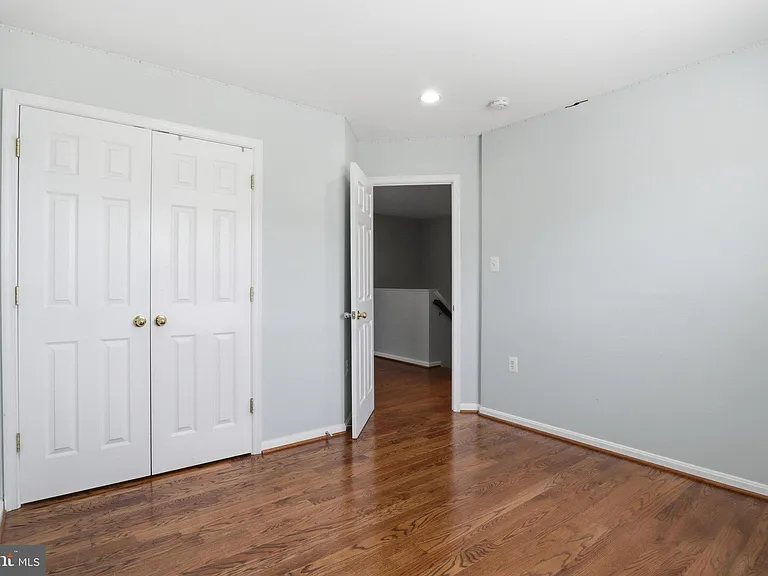915 Buttonwood Ter NE — Photo 34
