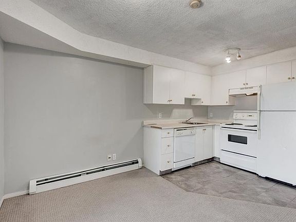 3rd image of 1620 N 70th St SE #3415