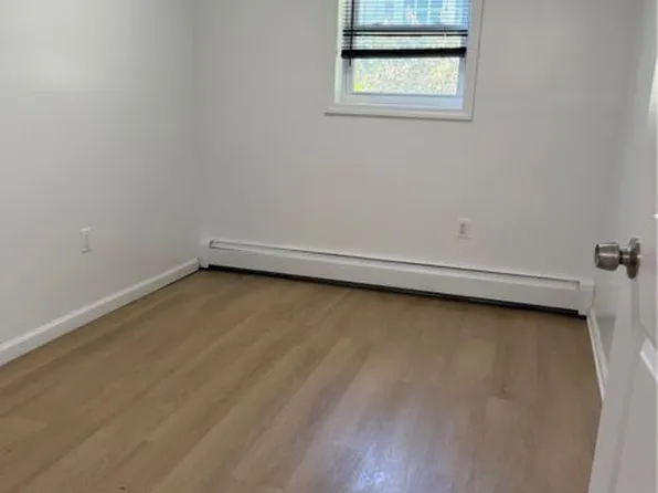 2067 Van Hoesen Ave Floor 1, Bronx, NY 10461