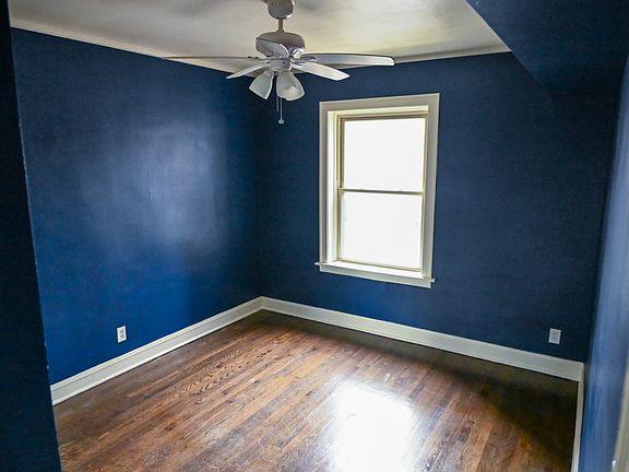 3rd image of 7814 S Bennett Ave