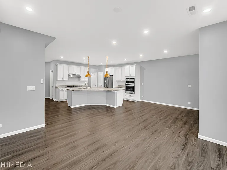 597 Watercress Dr — Photo 7