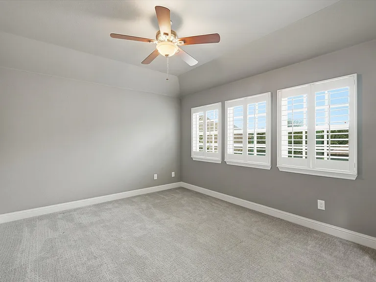 531 Sandy Ln — Photo 22