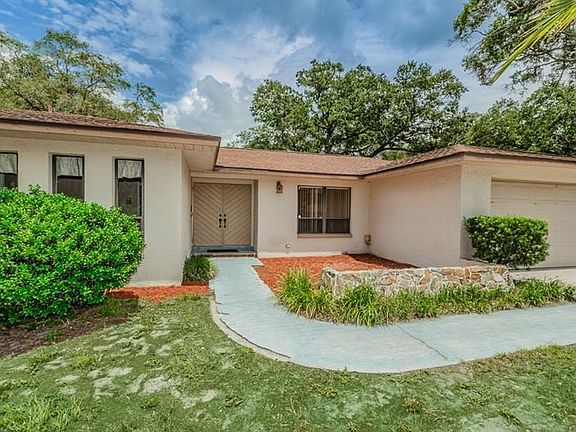 3rd image of 956 Winding Oaks Dr