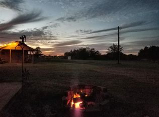 701 Partridge Ln, Eagle Lake, TX 77434