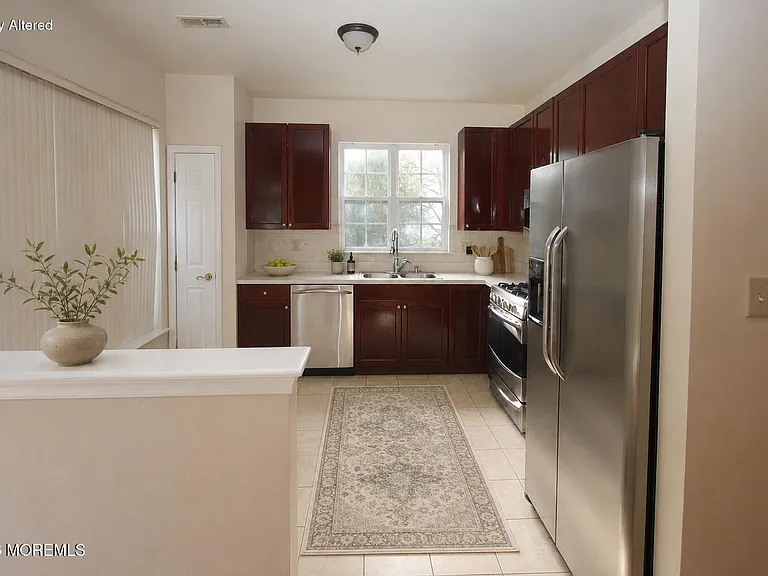 86 Banyan Blvd — Photo 11