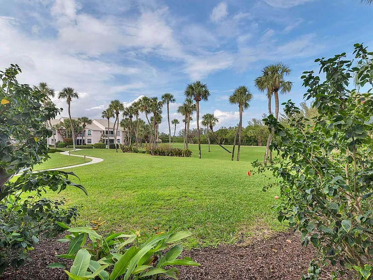 2502 Fairway Dr N — Photo 21