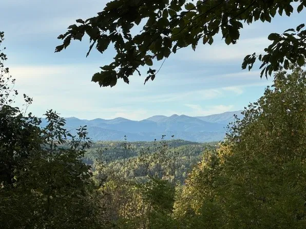 543 Cliffs Vista Pkwy, Six Mile, SC 29682