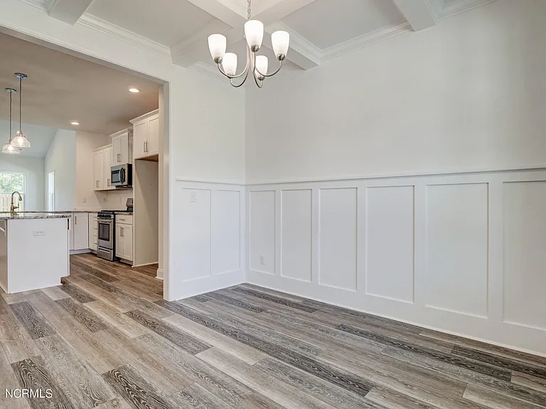 Spicetree Dr — Photo 11
