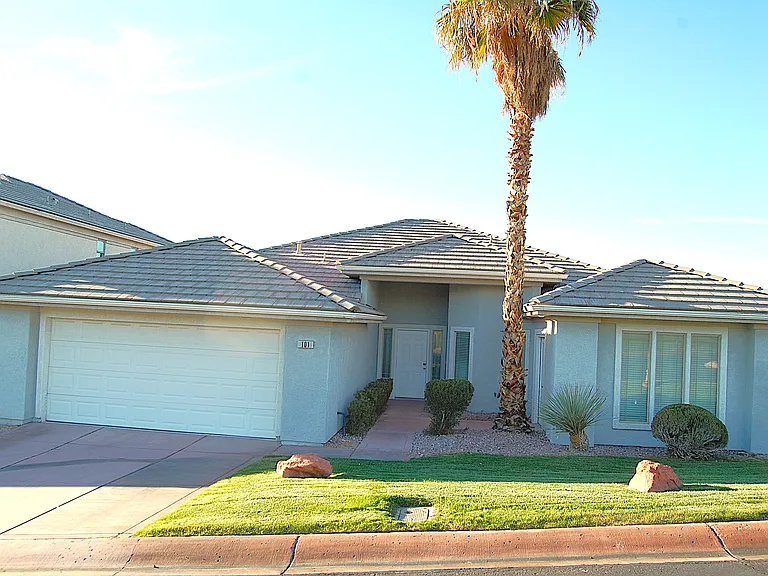 400 Paradise Pkwy #101 — Photo 1