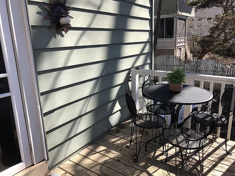 120 Evelyn Pl — Photo 11