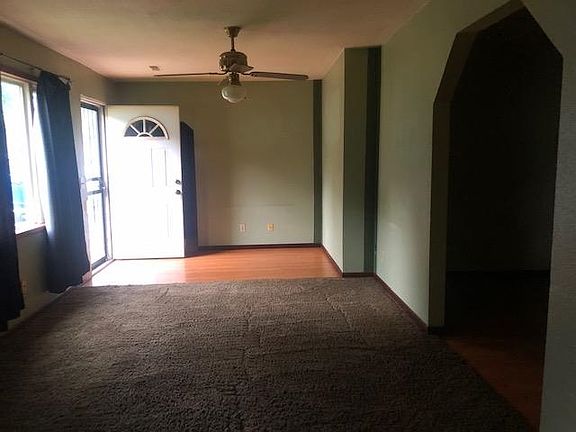 4th image of 803 N Memorial Blvd