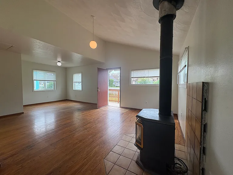 179 D St — Photo 3
